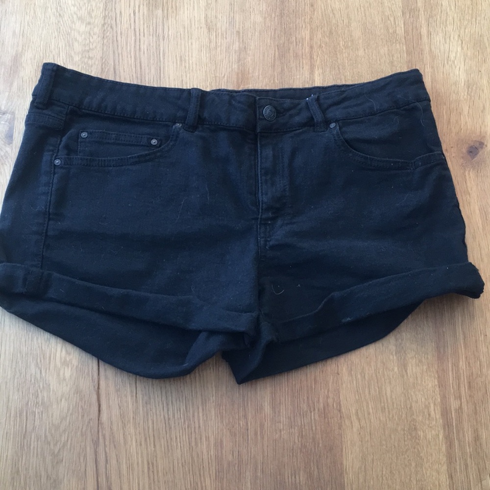 MNG Black Shorts